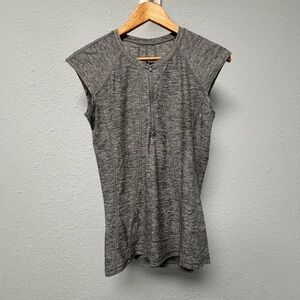 Athleta Sz S Pacifica Illume upf Fitted Tank in Grey Heather,  Like new